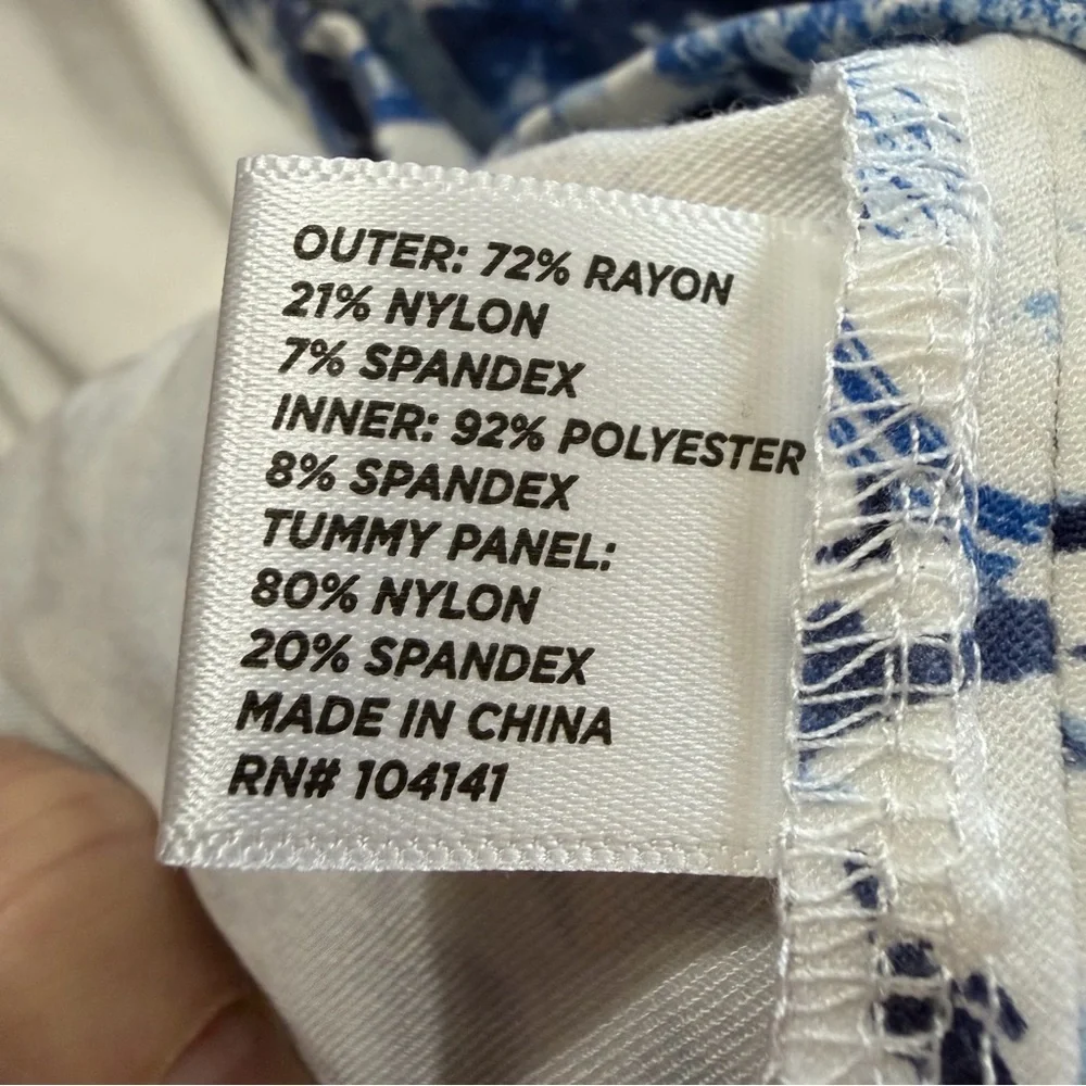 Lady Hagan Floral Blue Toile Skort - Picture 10 of 11